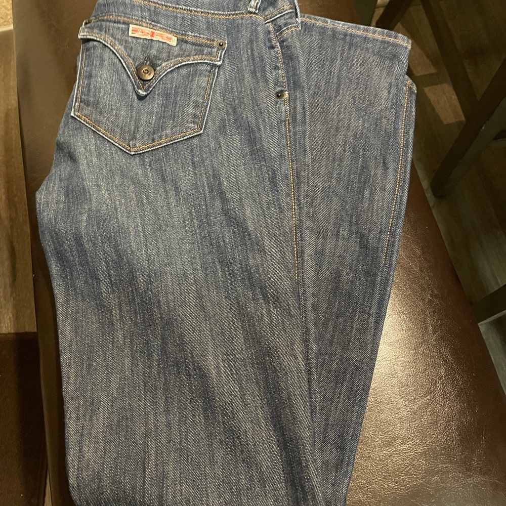 A NEW PAIR OF JEANS BY HUDSON WAIST 26 INSEAM 33